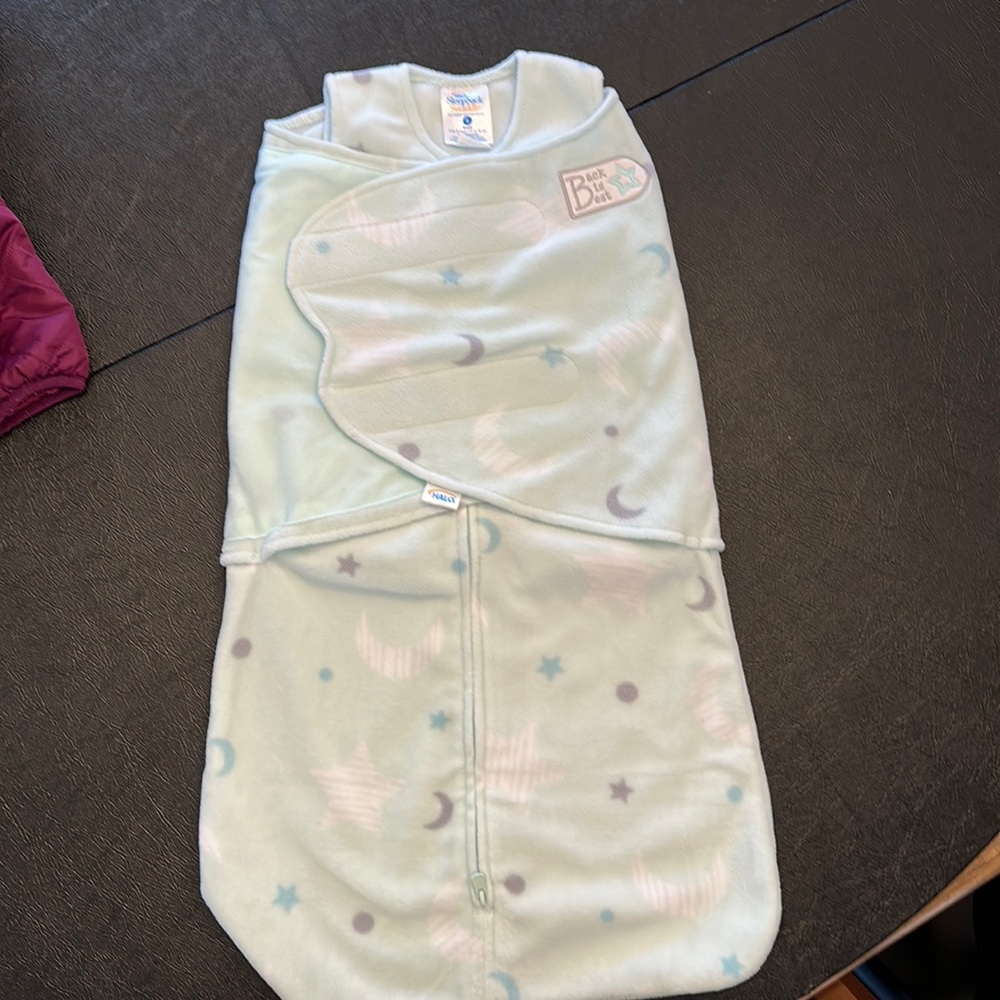 Halo SleepSack Swaddle fleece, size Small, 3-6 months